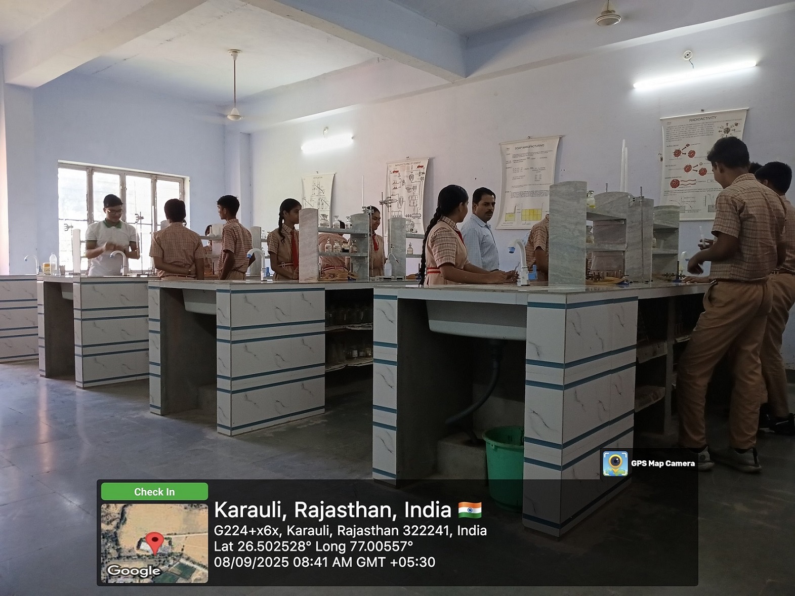 Veena School Karauli